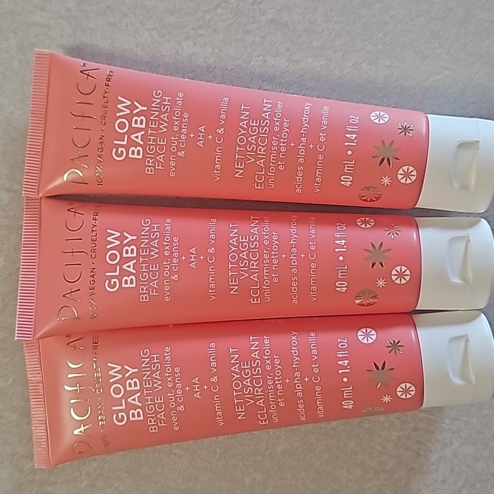 Pacifica Glow Baby Brightening Face Wash